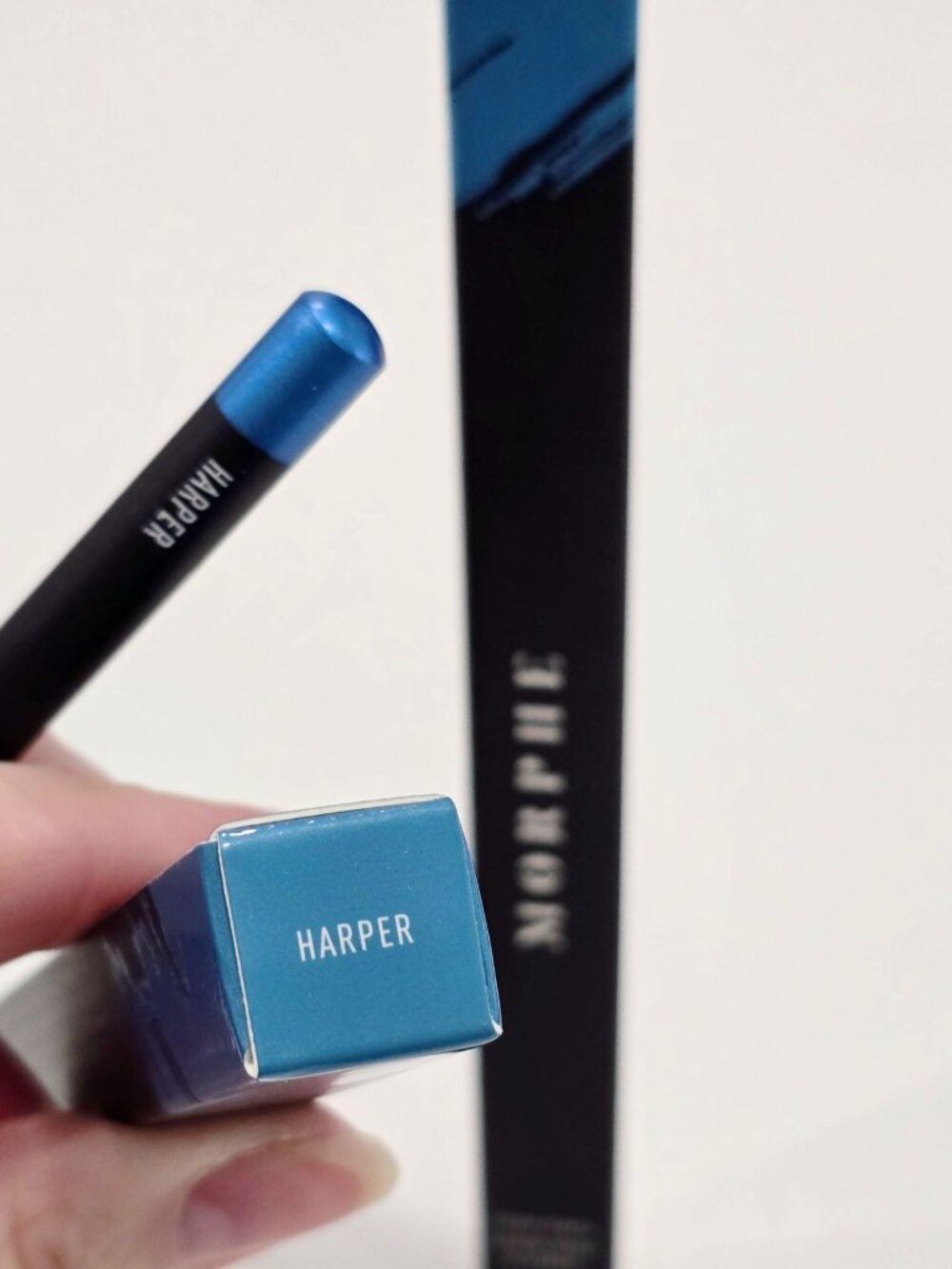 Morphe ✦ Harper Color Pencil ✦ Electric Blue Creamy Long‑Wear Lip Eye Liner 1.5g - Picture 7 of 8
